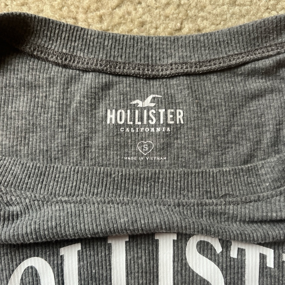 Hollister Charcoal Ribbed Tee